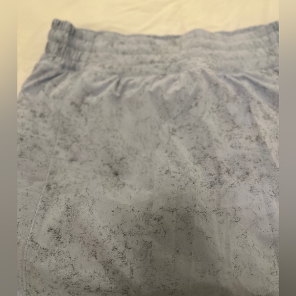 Lululemon skirt - Picture 2 of 8